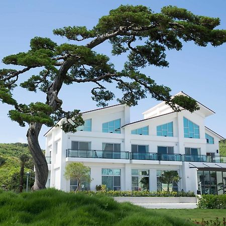 墾丁椰林 海灘文旅 Hotel Cape Eluanbi Bagian luar foto