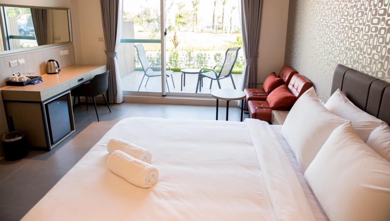 墾丁椰林 海灘文旅 Hotel Cape Eluanbi Bagian luar foto