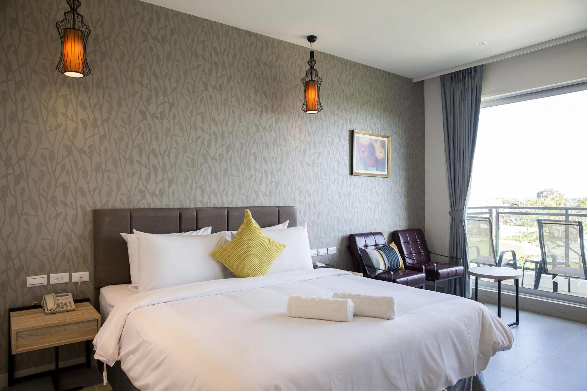墾丁椰林 海灘文旅 Hotel Cape Eluanbi Bagian luar foto