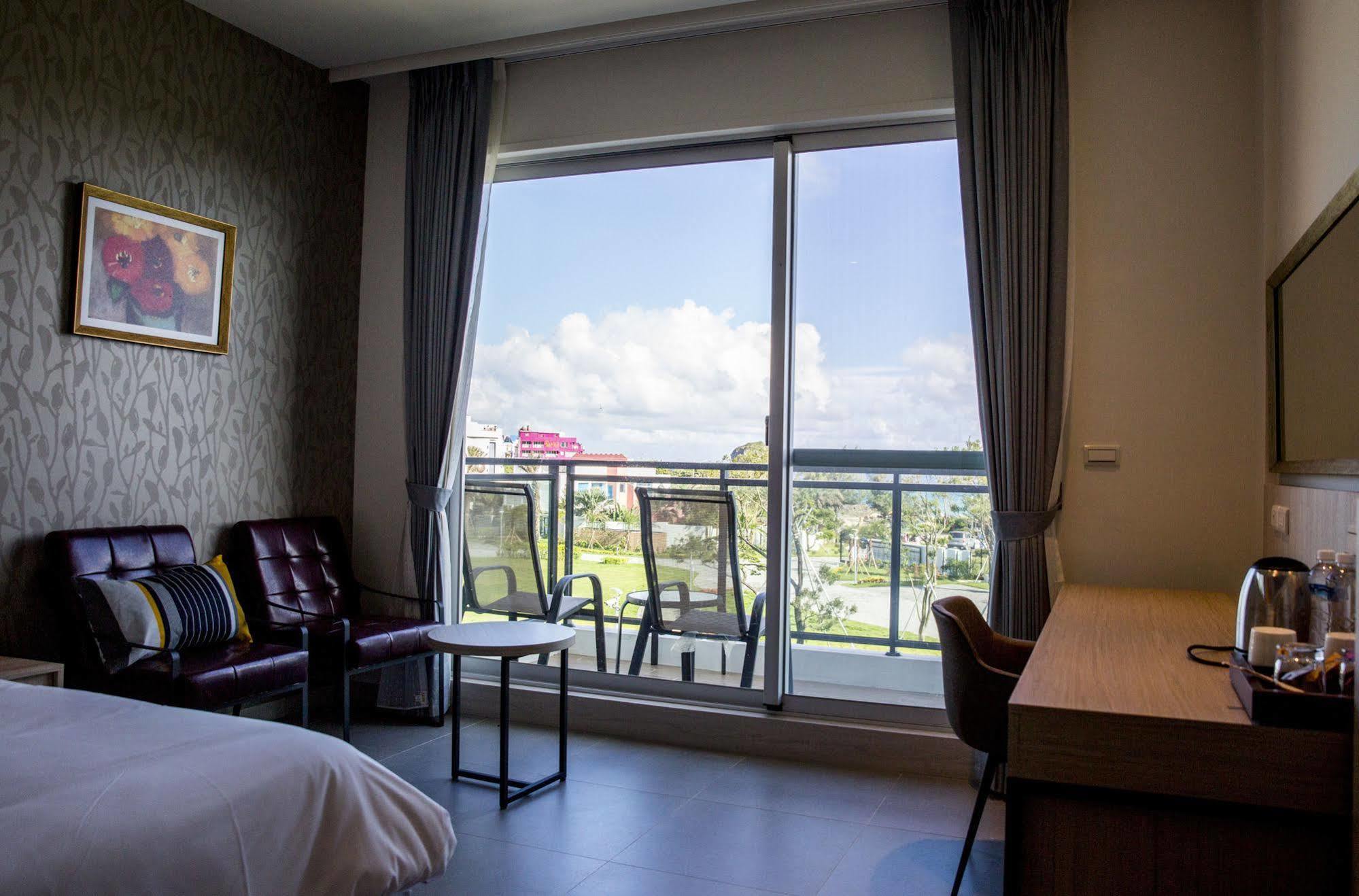 墾丁椰林 海灘文旅 Hotel Cape Eluanbi Bagian luar foto