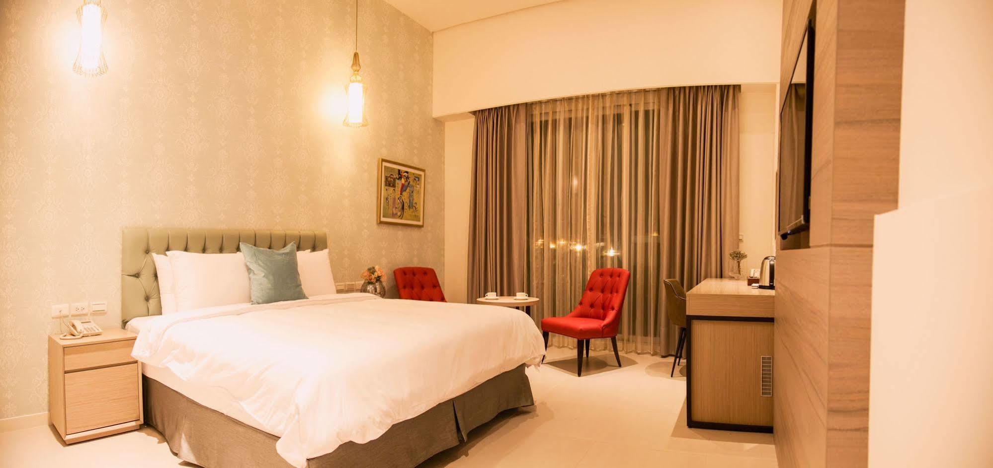 墾丁椰林 海灘文旅 Hotel Cape Eluanbi Bagian luar foto