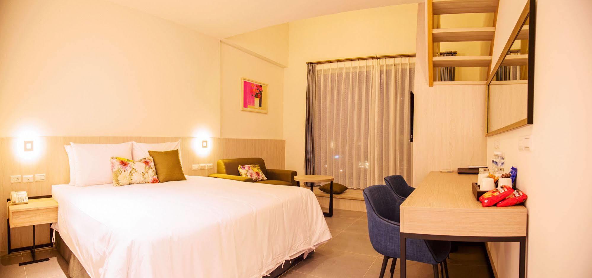 墾丁椰林 海灘文旅 Hotel Cape Eluanbi Bagian luar foto