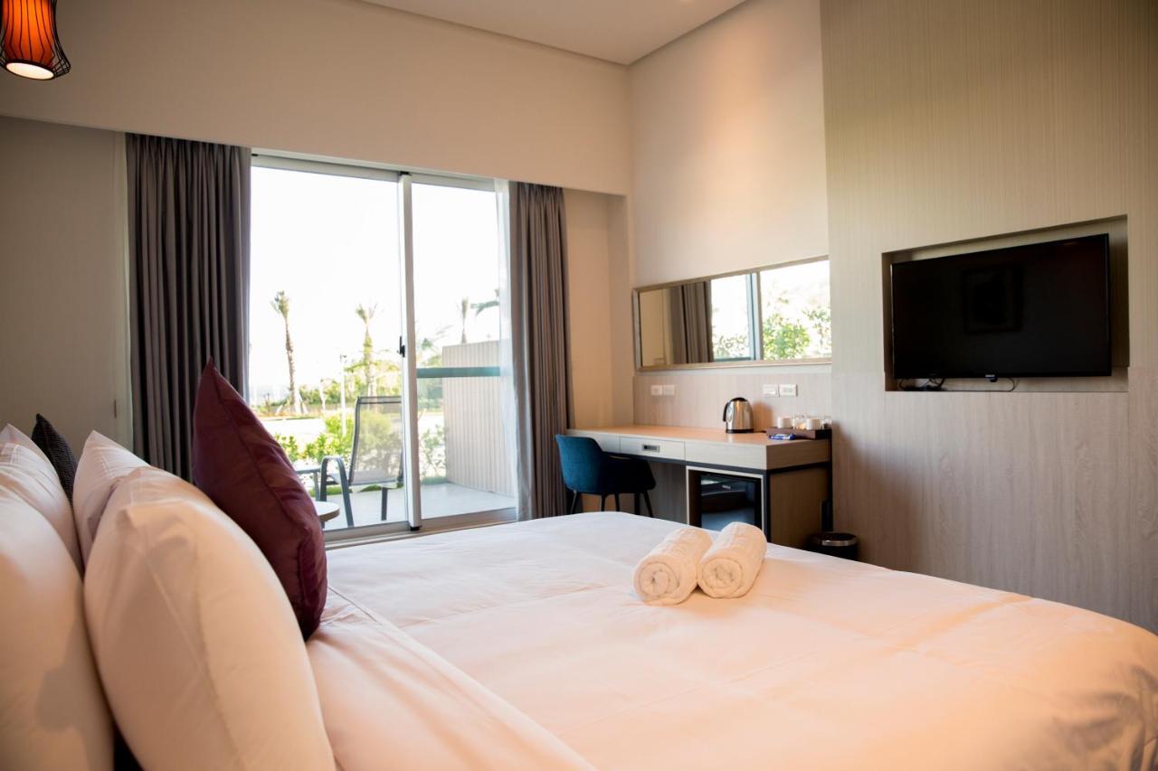 墾丁椰林 海灘文旅 Hotel Cape Eluanbi Bagian luar foto
